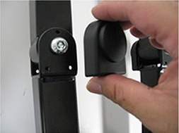 @プラスチックのカバーを外します。画像